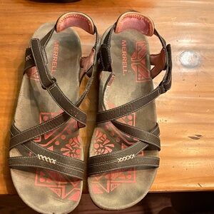 Merrell Brown Sandals with Red Patterns